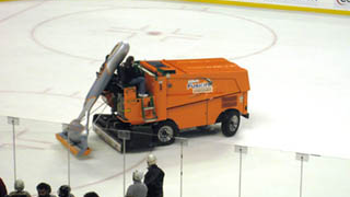Boston Bruins First To Adopt Five-Blade Technology